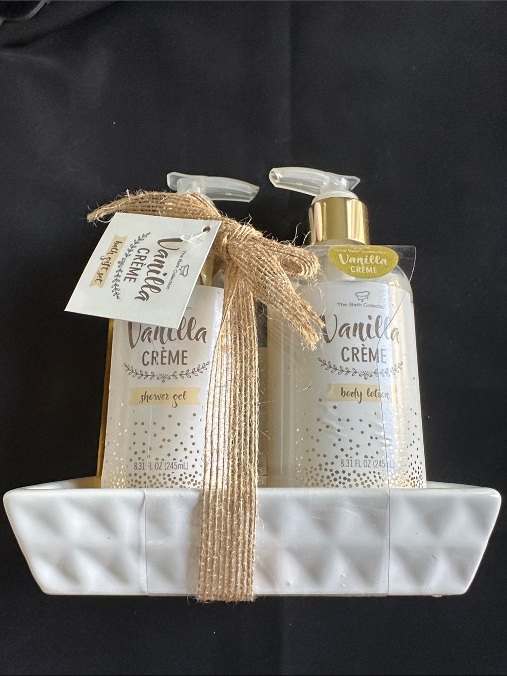 Bath Collection NWT Vanilla Crème lotion & shower gel set in white ceramic dish